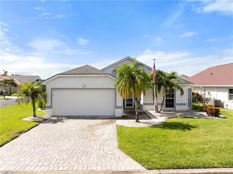 3820 Ponytail Palm Ct, North Fort Myers, FL 33917