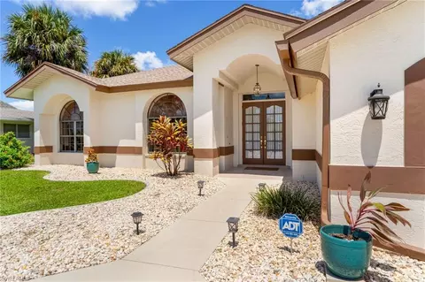 4222 Country Club Blvd, Cape Coral, FL 33904