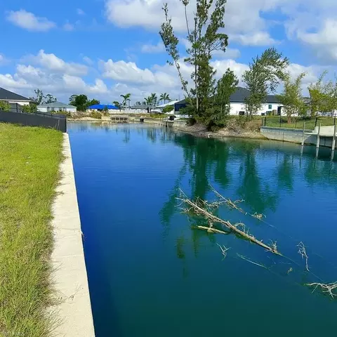 633 SW 13th St, Cape Coral, FL 33991