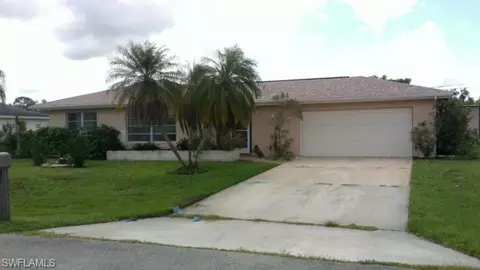312 Hollywood St, Lehigh Acres, FL 33936