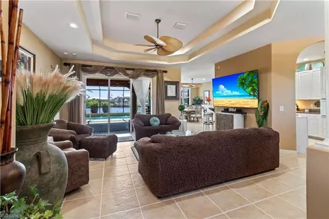 2111 NW 42nd Pl, Cape Coral, FL 33993