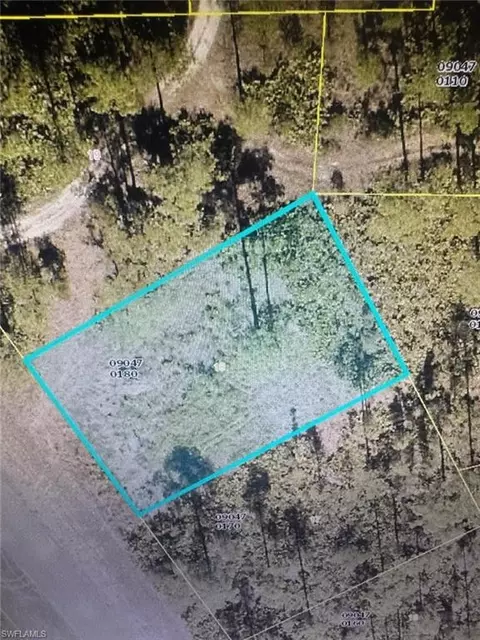2106 Winnetka Dr, Lehigh Acres, FL 33972