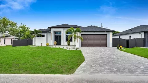 609 SW 11th Pl, Cape Coral, FL 33991