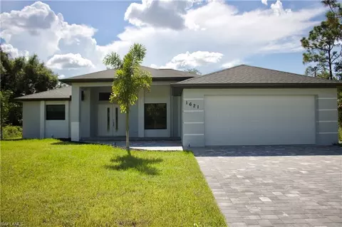 1621 Lincoln Ave, Lehigh Acres, FL 33972