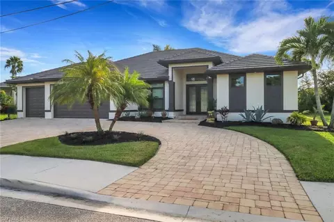 2115 Surfside Blvd, Cape Coral, FL 33991