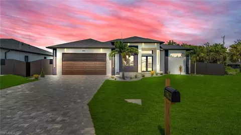 613 SW 11th Pl, Cape Coral, FL 33991