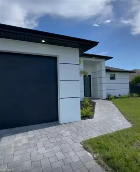 2832 SW 2nd Ter, Cape Coral, FL 33991
