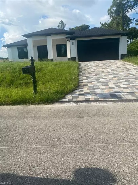 4017 2nd St SW, Lehigh Acres, FL 33976