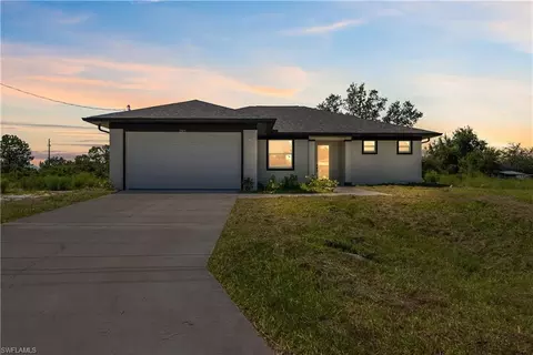 2803 75th St W, Lehigh Acres, FL 33971