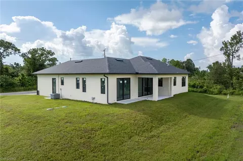 Exterior - 2101 W 9th St, Lehigh Acres, FL 33972 photo 4 of 4