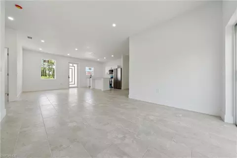 1075 Barnett St E, Lehigh Acres, FL 33974 photo 6