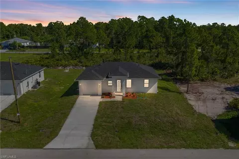 1075 Barnett St E, Lehigh Acres, FL 33974 photo 2