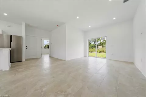 1075 Barnett St E, Lehigh Acres, FL 33974 photo 7