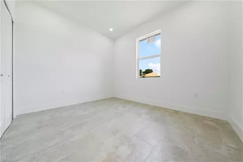 1075 Barnett St E, Lehigh Acres, FL 33974 photo 15