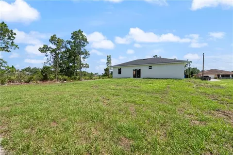 1075 Barnett St E, Lehigh Acres, FL 33974 photo 25