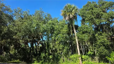 92 Clay St, Labelle, FL 33935 photo 2