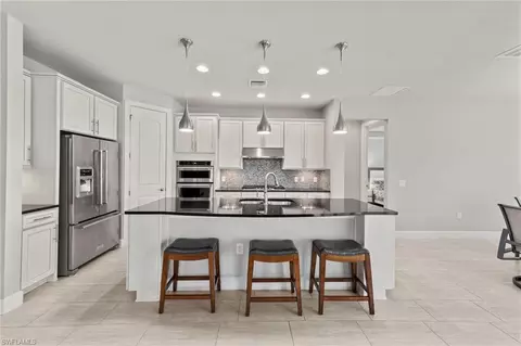 Kitchen - 20059 Tavernier Dr, Estero, FL 33928 photo 3 of 4