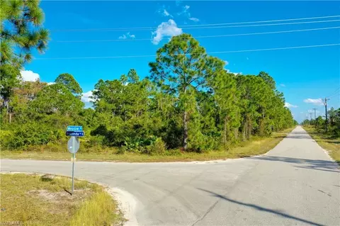 1047 Anaconda Ave S, Lehigh Acres, FL 33974