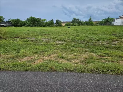 602 NE 12th St, Cape Coral, FL 33909