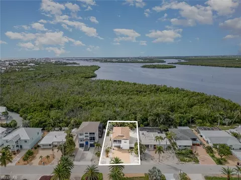 401 Donora Blvd, Fort Myers Beach, FL 33931