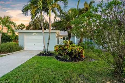 8600 Granada Ct, Fort Myers, FL 33907