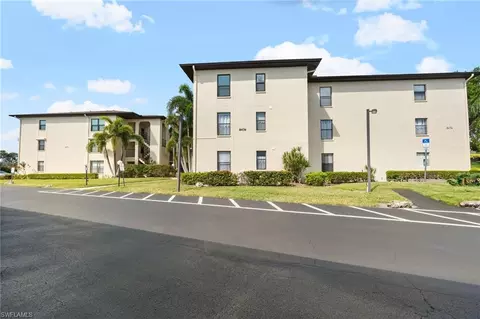 8474 Charter Club Cir #12, Fort Myers, FL 33919
