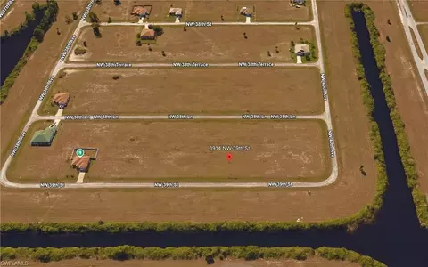 3914 NW 39th St, Cape Coral, FL 33993