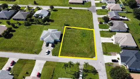 602 SE 9th St, Cape Coral, FL 33990