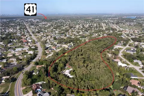 8177 8181 8089 Cypress Dr S, Fort Myers, FL 33967