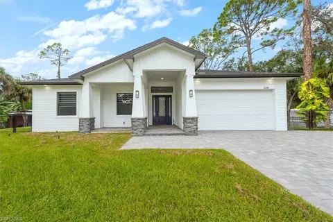1130 Woods Dr, Labelle, FL 33935
