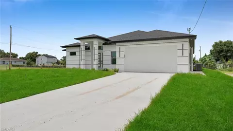 4704 Karen Ave S, Lehigh Acres, FL 33976