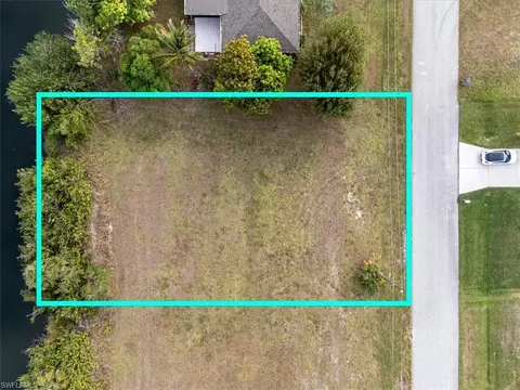 1923 NE 18th Pl, Cape Coral, FL 33909