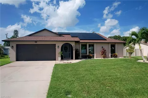 1817 SE 1st Ter, Cape Coral, FL 33990