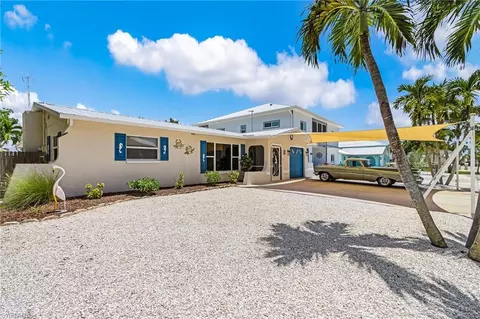 2368 Date St, Saint James City, FL 33956