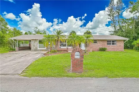 3905 E 3rd St, Lehigh Acres, FL 33936