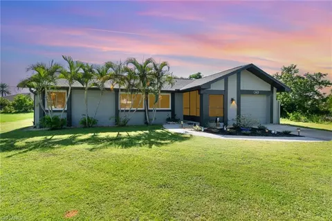 3260 Pinetree St, Port Charlotte, FL 33952