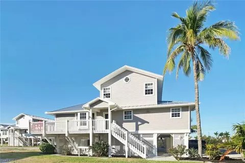 2258 Palm Ave, Saint James City, FL 33956