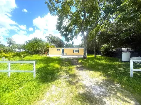 8239 Suncoast Dr, North Fort Myers, FL 33917