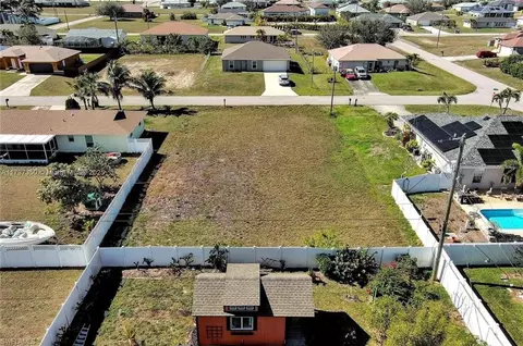 2013 NE 18th Ave, Cape Coral, FL 33909