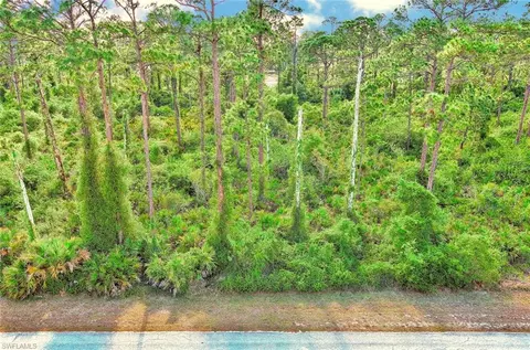 2019 Columbus Ave, Alva, FL 33920