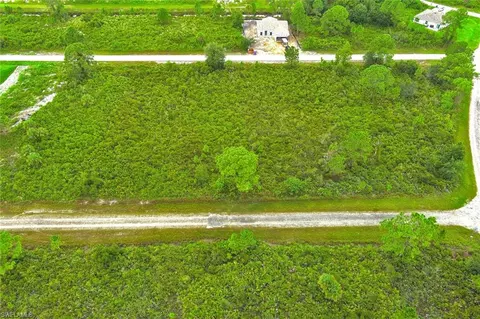642 Vasser Ave S, Lehigh Acres, FL 33974
