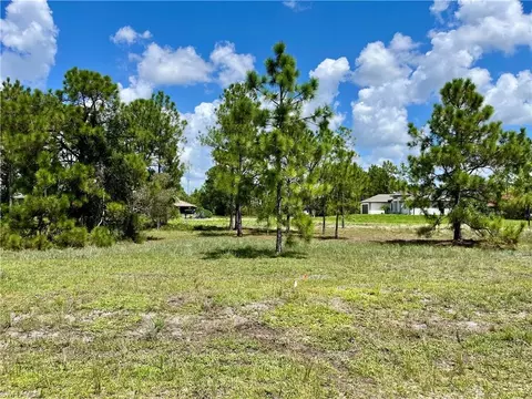 655 Jaguar Blvd, Lehigh Acres, FL 33974