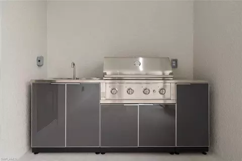 Kitchen - 2481 24th Ave NE, Naples, FL 34120 photo 8 of 8