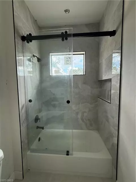 Bath - 2481 24th Ave NE, Naples, FL 34120 photo 8 of 12