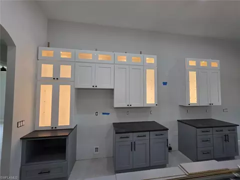 Kitchen - 2481 24th Ave NE, Naples, FL 34120 photo 5 of 8