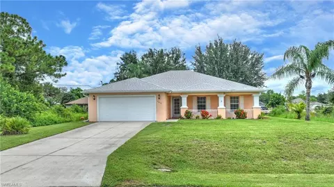 2610 40th St W, Lehigh Acres, FL 33971