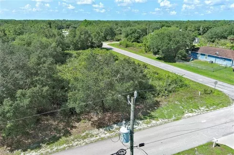 2517 67th St W, Lehigh Acres, FL 33971