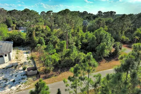2500 E 9th St, Lehigh Acres, FL 33936 photo 4