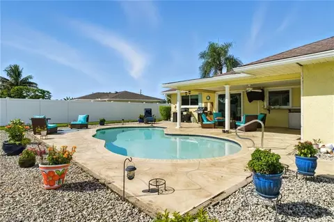 3913 SE 1st Pl, Cape Coral, FL 33904