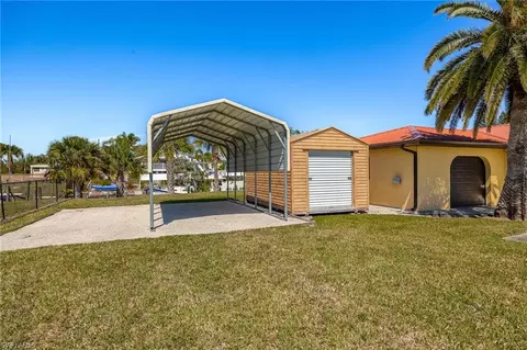 Exterior - 1107 E Anchor Ln, Moore Haven, FL 33471 photo 10 of 18